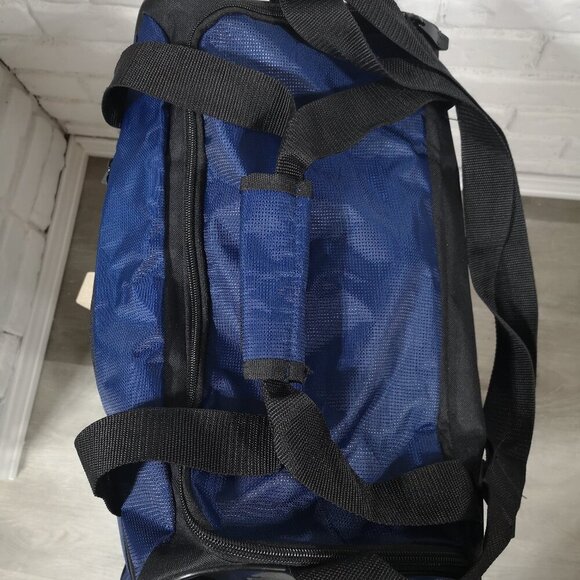 Puma Navy & Black Zippered Top Closure Carry On Bag or Gym Bag - Picture 4 of 13